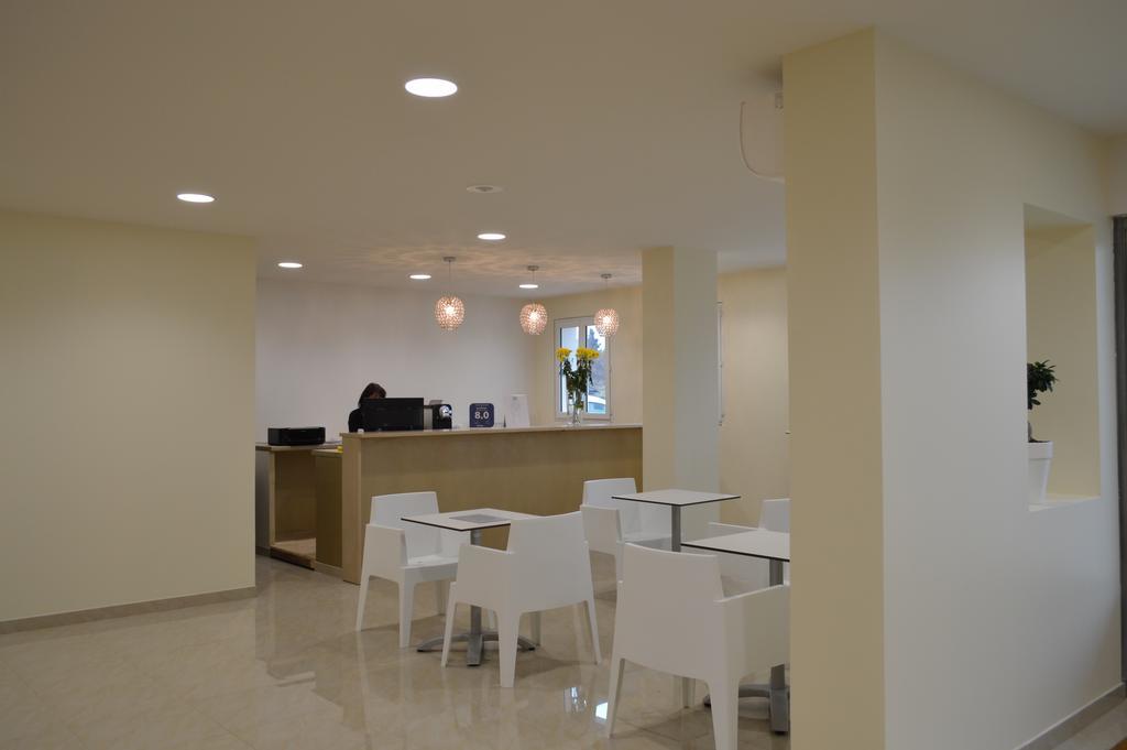 ארל Appart'Hotel Et Chambres Essentiel Spa מראה חיצוני תמונה