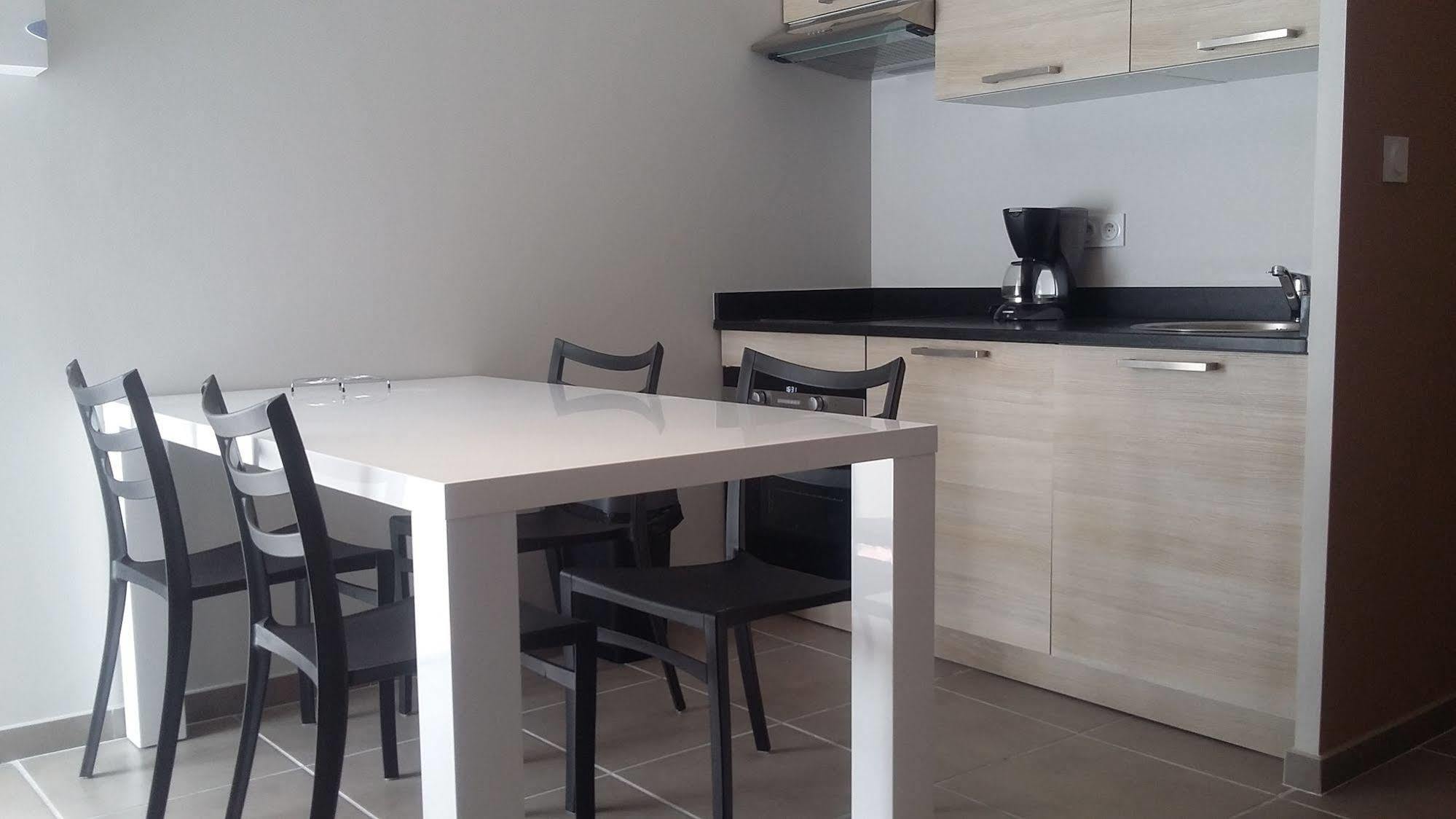 ארל Appart'Hotel Et Chambres Essentiel Spa מראה חיצוני תמונה